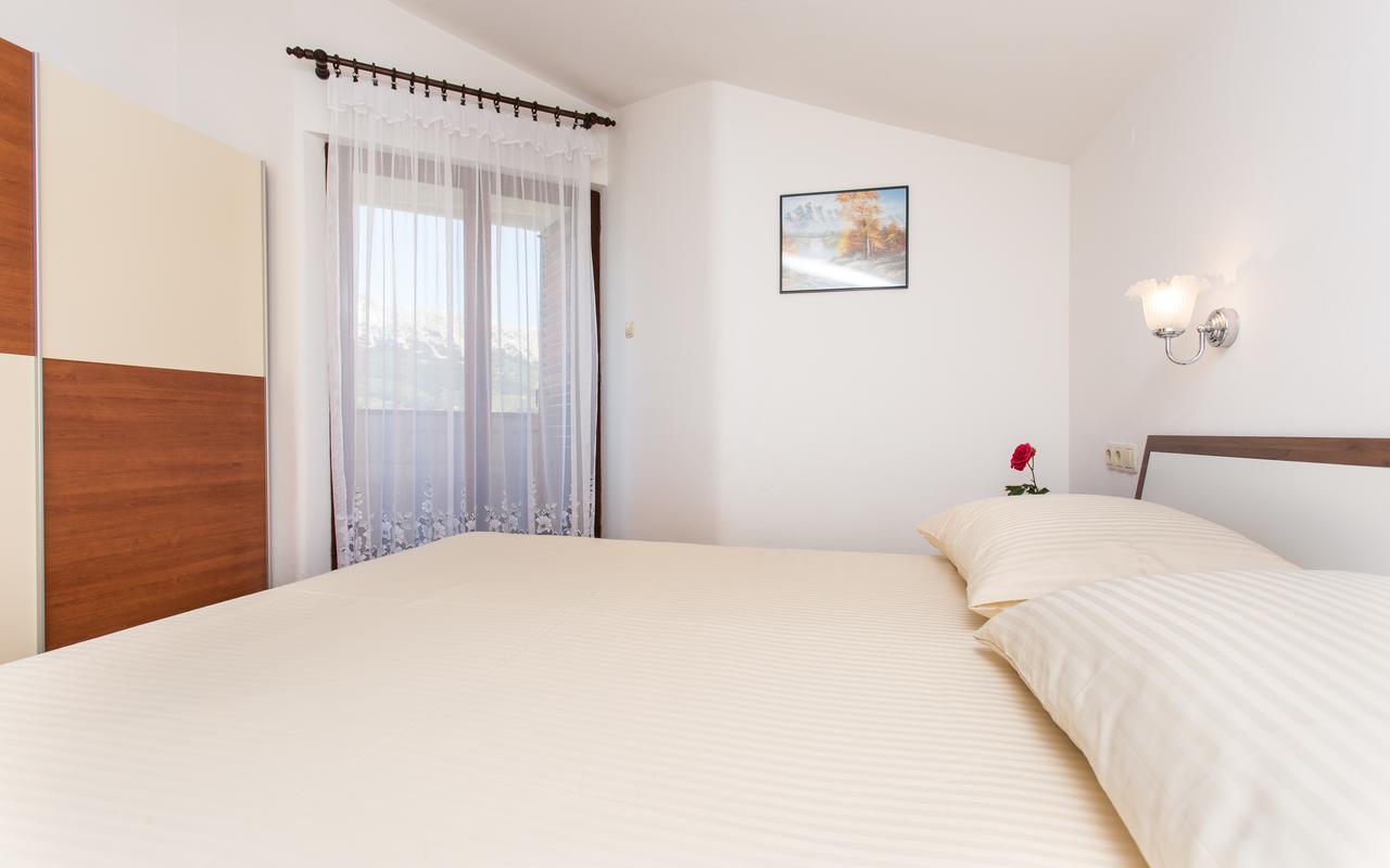 Apartments Lucija 2 Baska  Exterior photo